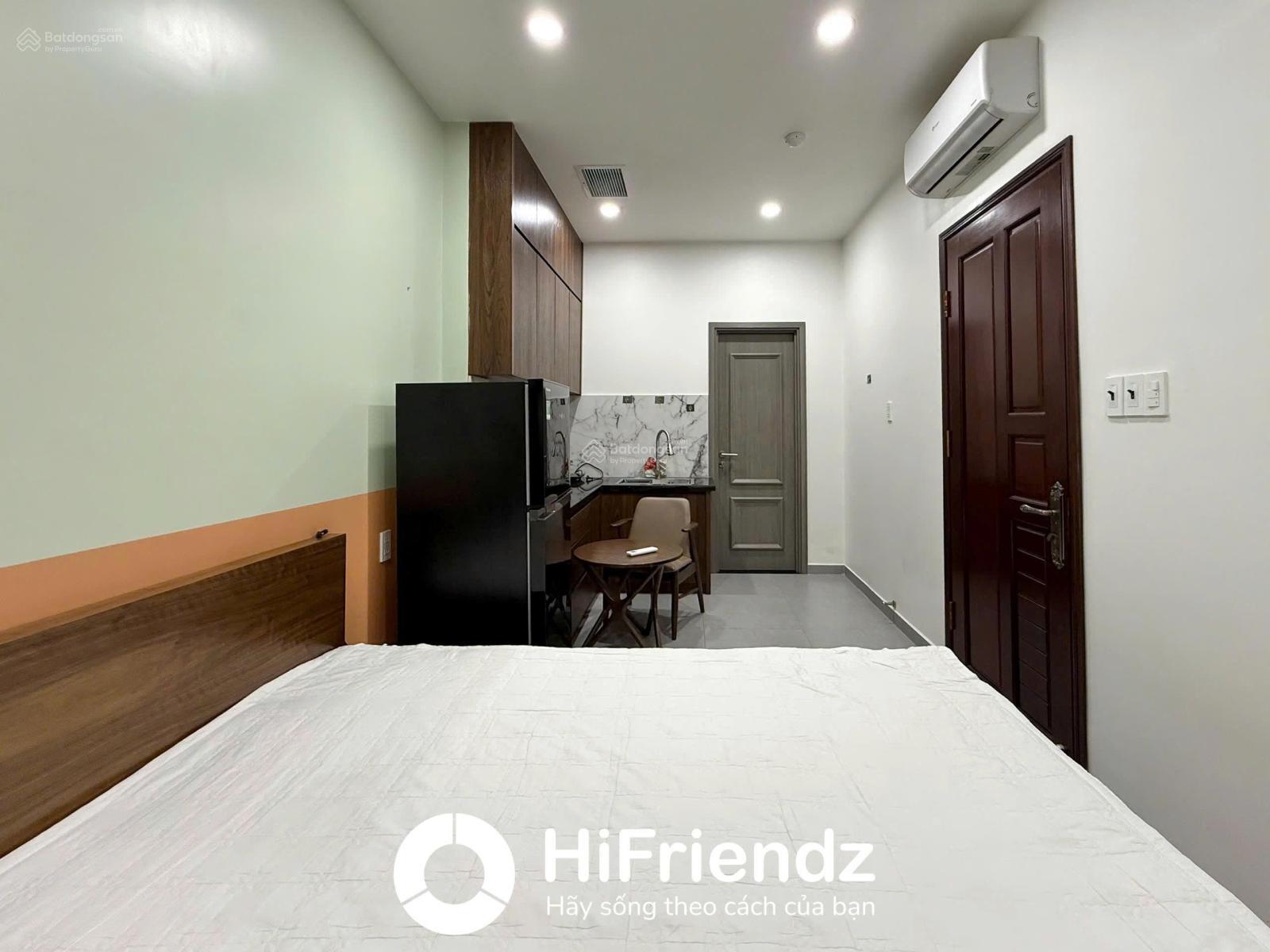 Căn hộ chung cư hiện đại có thang máy - miễn phí gửi xe trong nhà ngay mặt tiền Hùng Vương Quận 5