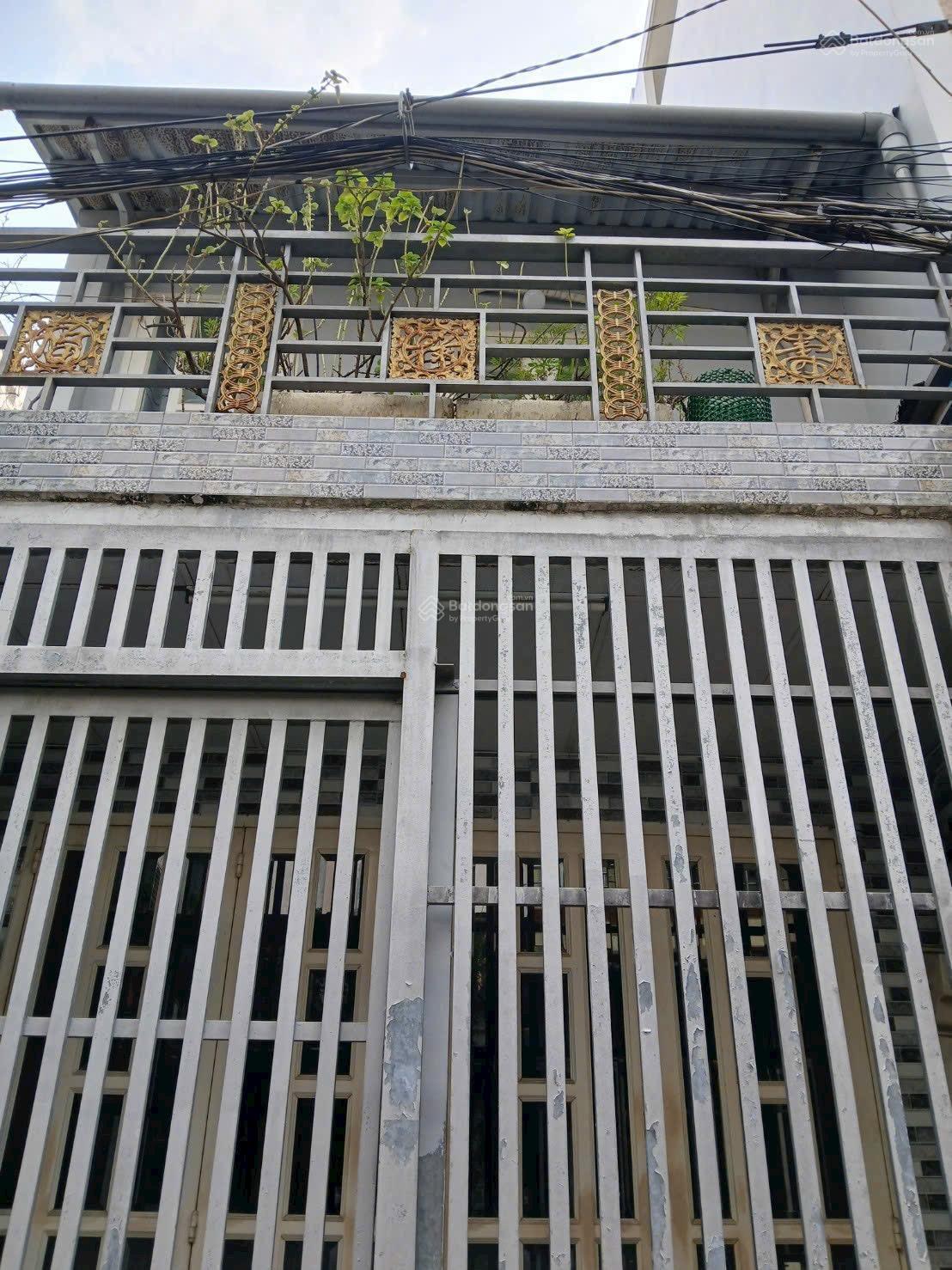 Nhà bán đường Đình Tân Khai gần 4 xã ( 4 x 13,5m trệt, 1 lầu) hẻm 5m