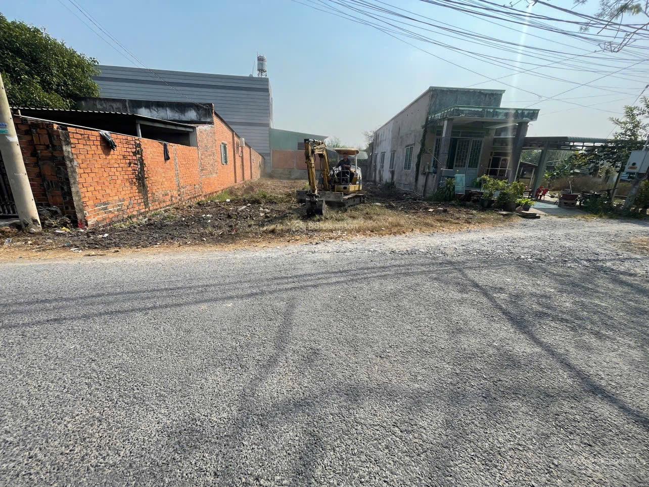 2 lô liền kề đường Tỉnh Lộ 7 xã an nhơn tây huyện củ chi 5 x 23m/ full thổ cư