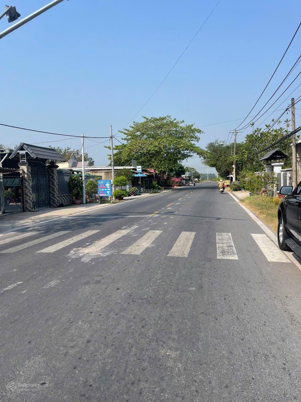 2 lô liền kề đường Tỉnh Lộ 7 xã an nhơn tây huyện củ chi 5 x 23m/ full thổ cư