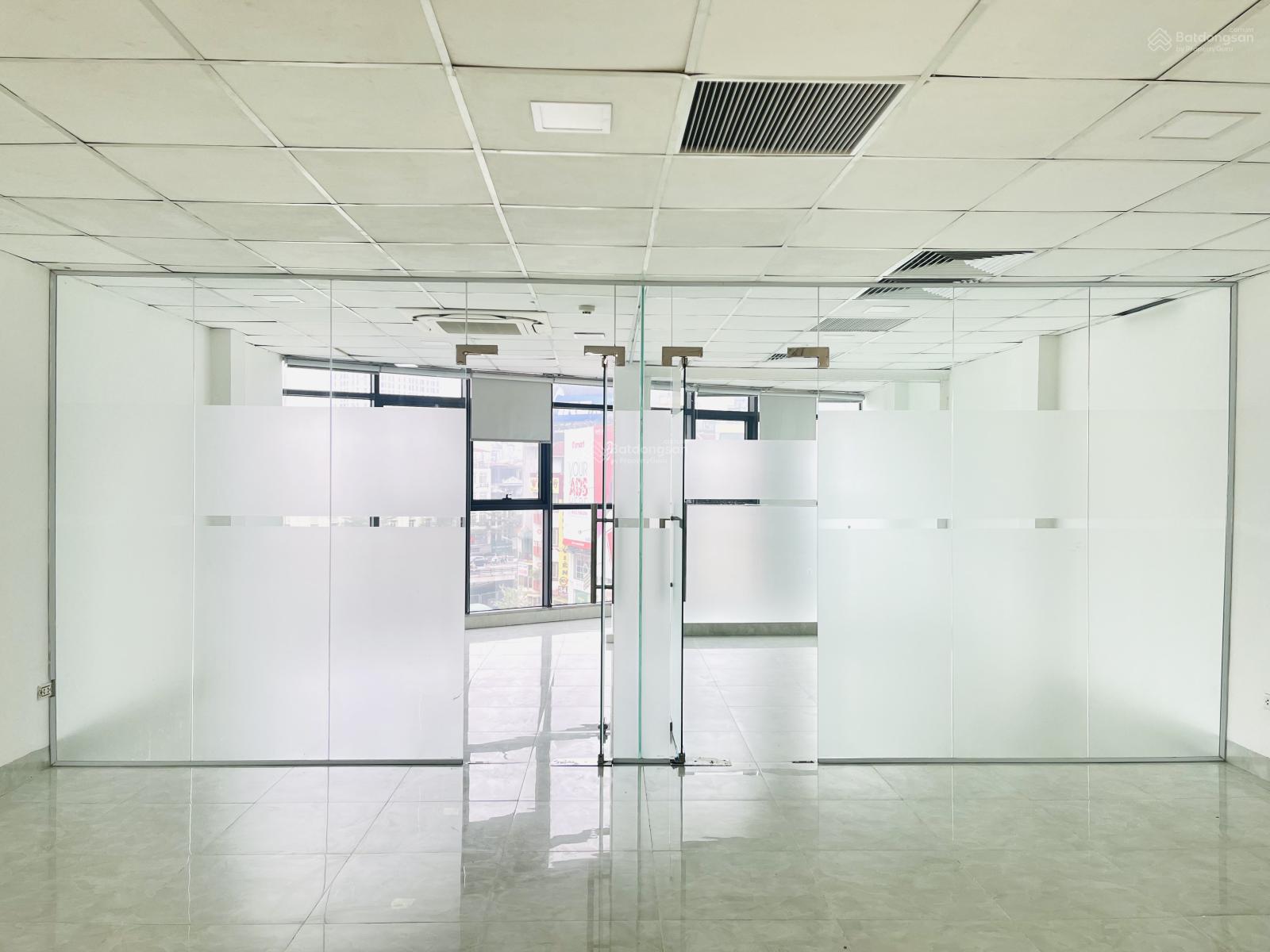 Chỉ 18 triệu có ngay văn phòng ngay Ngã Tư Sở - Trường Chinh, Thanh Xuân, view thoáng, chia sẵn