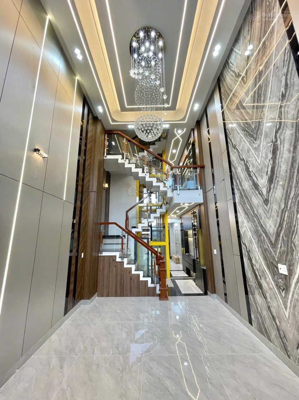 Siêu phẩm 4x19m 5 tấm 5PN 6WC Khu phân lô Hương Lộ 2 Siêu phẩm 4x19m 5 tấm 5PN 6WC Khu phân lô Hương Lộ 2