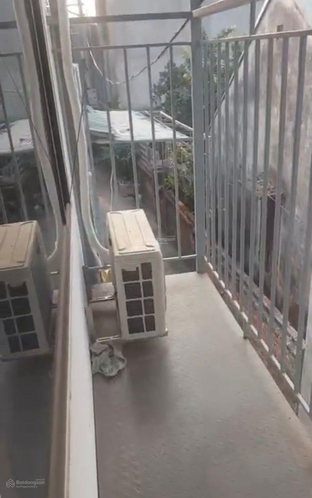 Bán gấp nhà phố Bắc Cầu Long Biên, 33m2 gần ô tô giá 4.2 tỷ