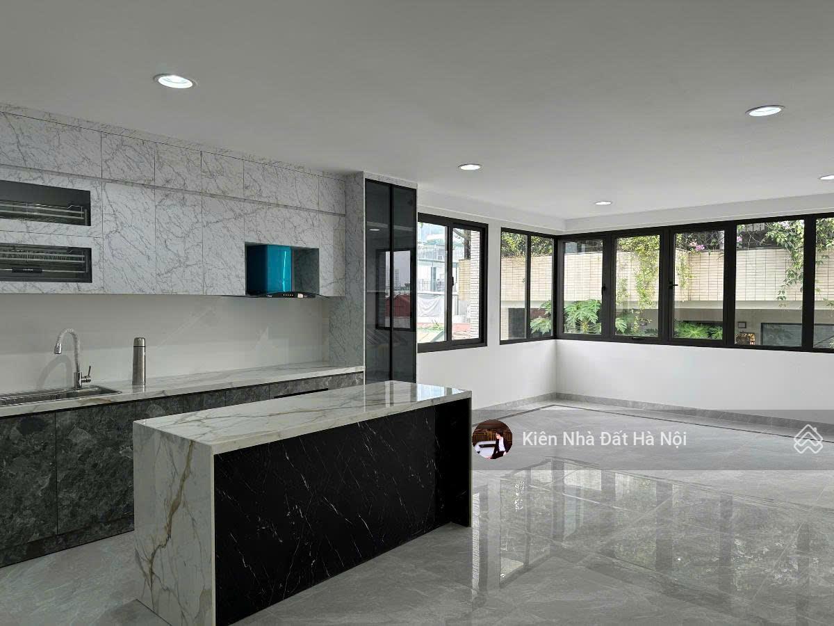 Siêu phẩm! Kim Mã - Ba Đình - 48m2 7 tầng thang máy - ô tô - view hồ - MT 5m - Ở sướng - Cực hiếm!