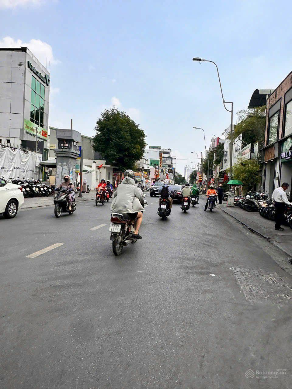 Nhà MT đường Đặng Văn Ngữ, P. 14, Q. Phú Nhuận, 2 tầng, DT 98m2, giá siêu chất, chỉ 18,5 tỷ