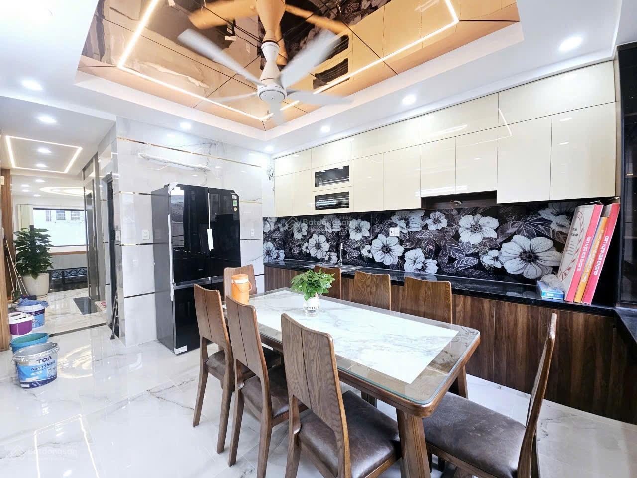 Siêu phẩm 5 tầng, có thang máy HXH Hương Lộ 2 - Bình Tân Siêu phẩm 5 tầng, có thang máy HXH Hương Lộ 2 - Bình Tân