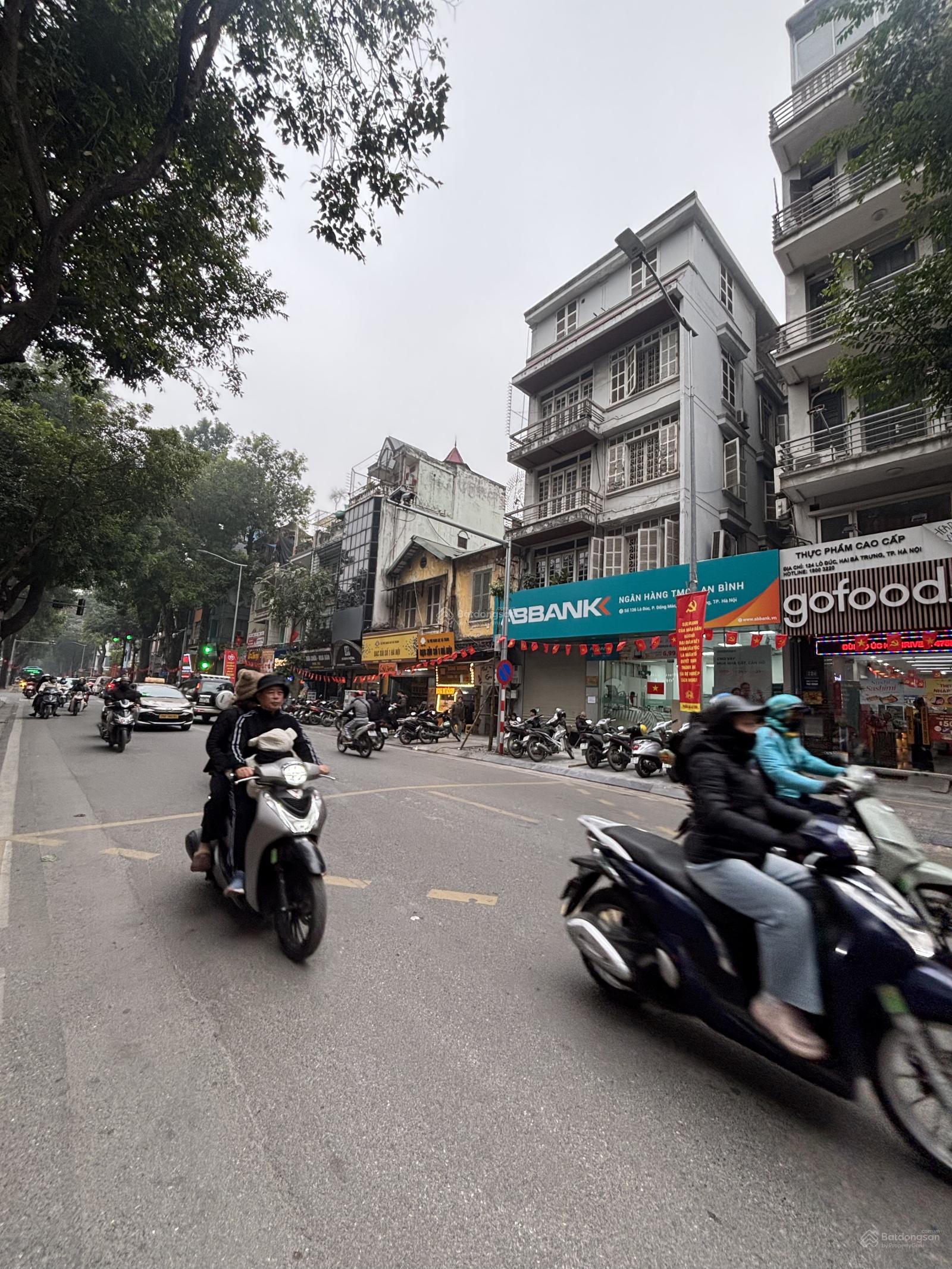 125 tỷ - Bán nhanh nhà mặt phố Lò Đúc, 200m2, MT: 8.3m, lô góc 3 thoáng, vỉa hè, kinh doanh sầm uất