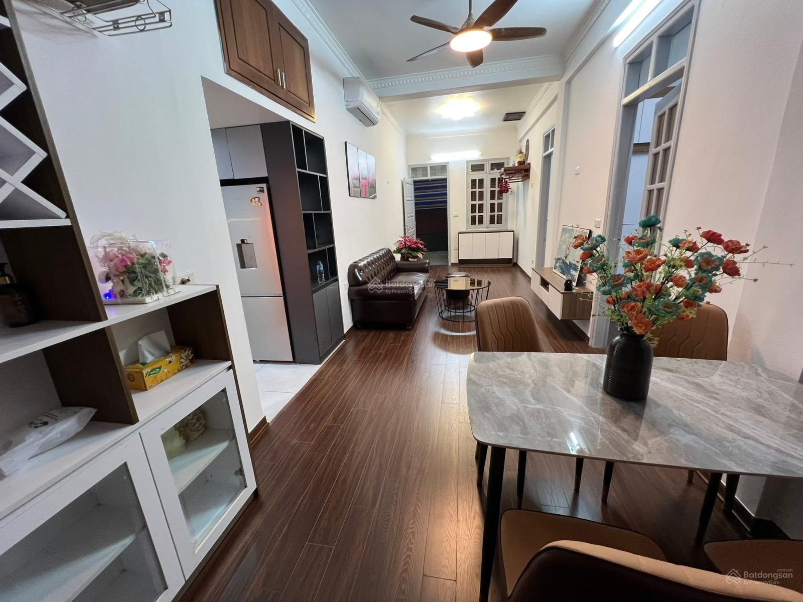 Bán nhà tập thể ngõ 68 Quan Nhân,Cầu Giấy,ô tô đỗ cầu thang, 68m2 2 ngủ,giá chào hơn 4 tỷ.