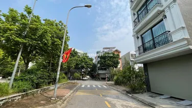 Bán nhà tái định cư giang biên, 40m2 giá tốt