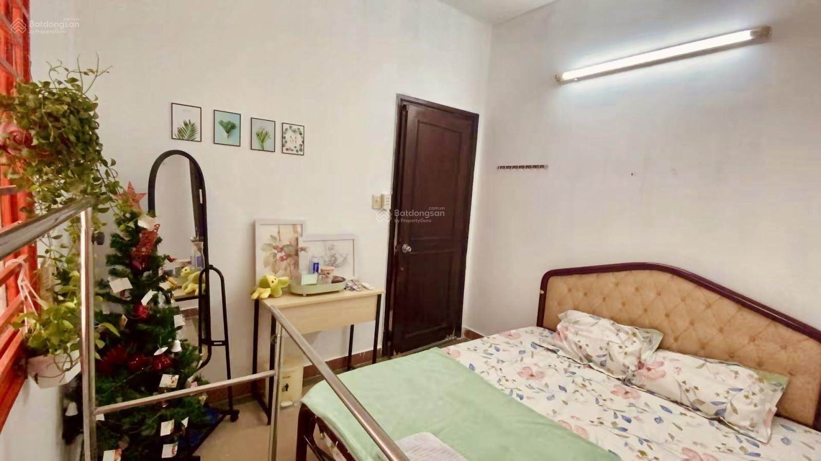 Cần bạn ở ghép chung cư 312; DT 65m2, 2PN giá 3.7 tr nhà như hình. LH 0909 563 *** Hưng