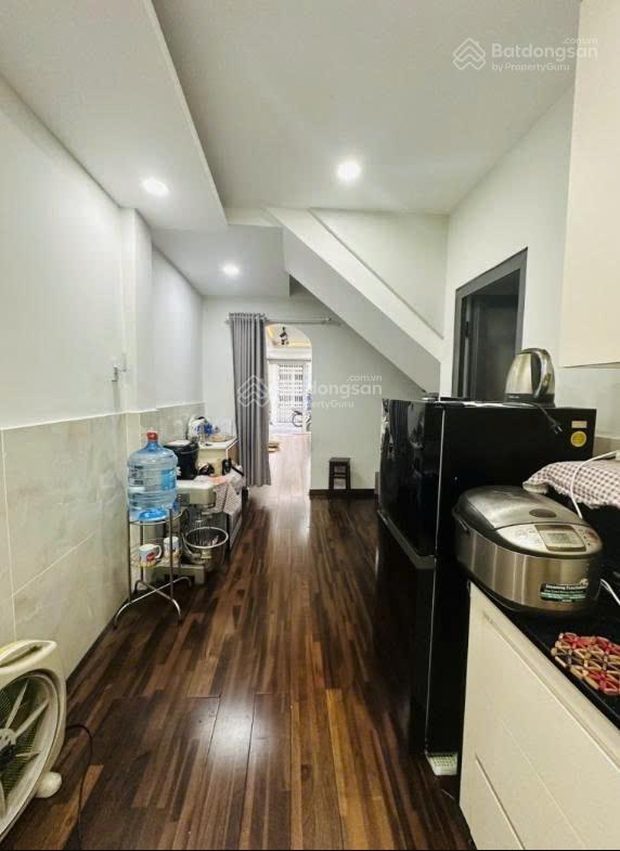 View Hà Đô Quận 10 - Hẻm xe hơi 5m thông - 42m2 ngang 3.6m, 3 tầng.