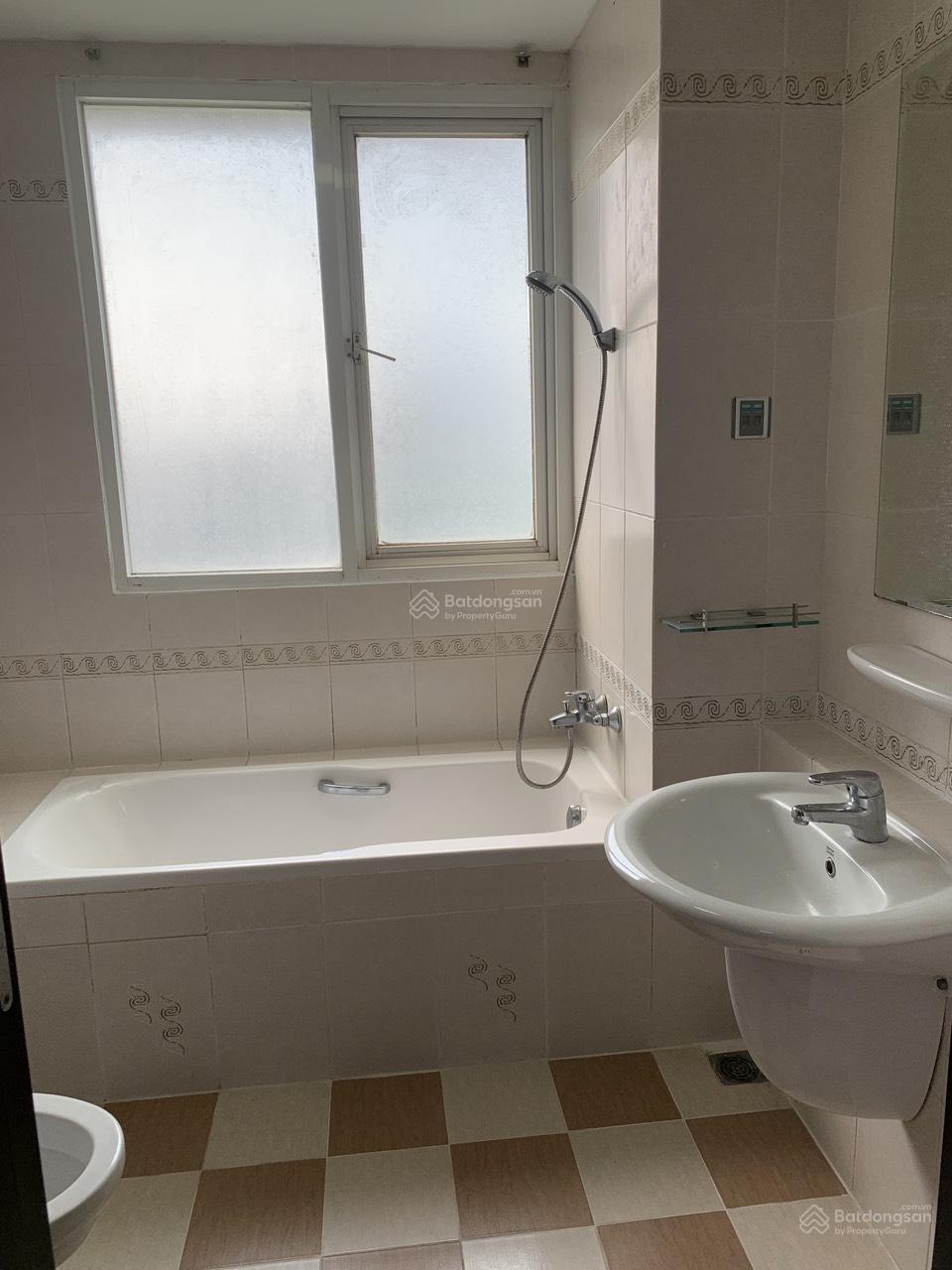 Cho thuê căn hộ chung cư Phú Mỹ - Vạn Phát Hưng, Quận 7, 3 phòng ngủ, 15tr, LH 0907 727 ***