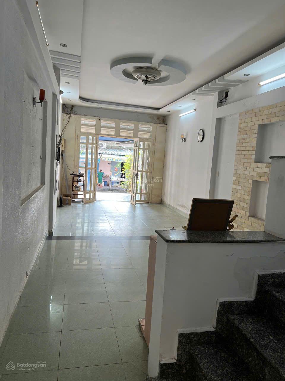 Bán gấp nhà MT đường An Dương Vương P.10, Quận 6.