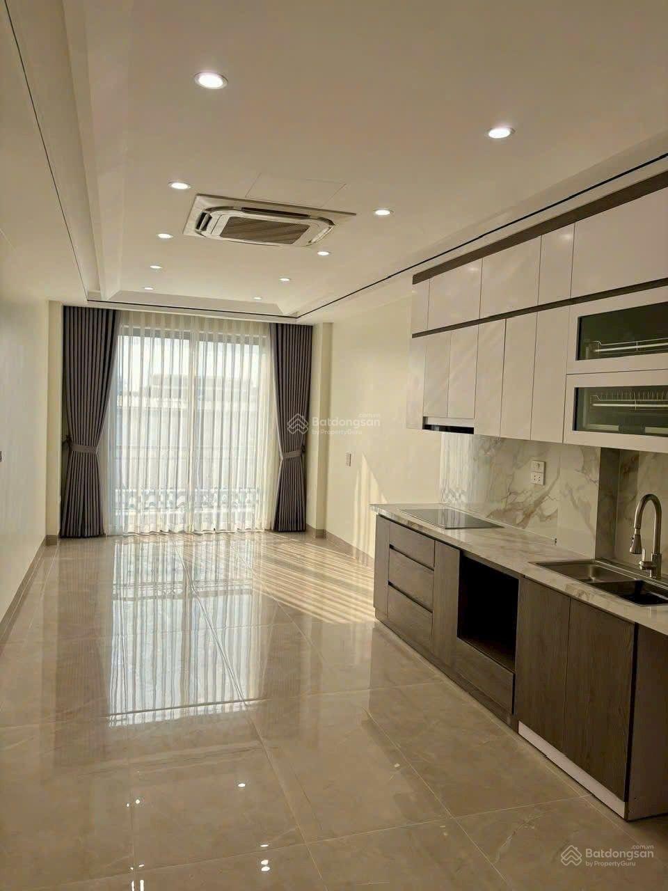 BÁN NHÀ LÝ SƠN,42M,THANG MÁY , GARA Ô TÔ ,PHUN NÔI THẤT,MỚI TINH,11XTY