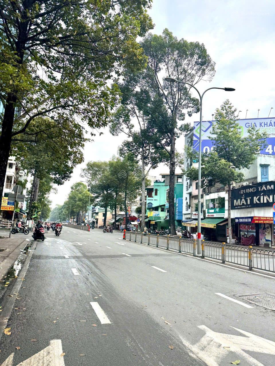 Siêu phẩm góc 2 mặt tiền đường 3 tháng 2 - DT: 10.5x10m - giá chỉ 19.5 tỷ bớt lộc