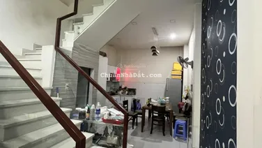 BÁN NHÀ NGUYỄN DUY DƯƠNG Q10 - SÁT MẶT T I Ề N - CÓ HỒ THUỶ LỰC - CHỈ 8.8 T Ỷ