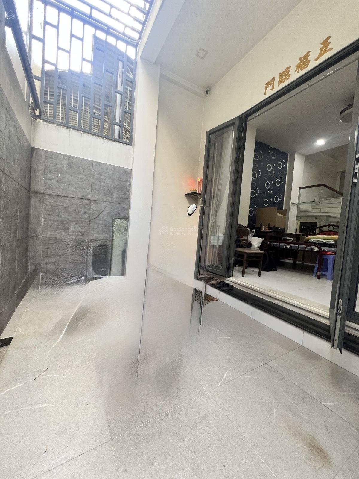 BÁN NHÀ NGUYỄN DUY DƯƠNG Q10 - SÁT MẶT T I Ề N - CÓ HỒ THUỶ LỰC - CHỈ 8.8 T Ỷ