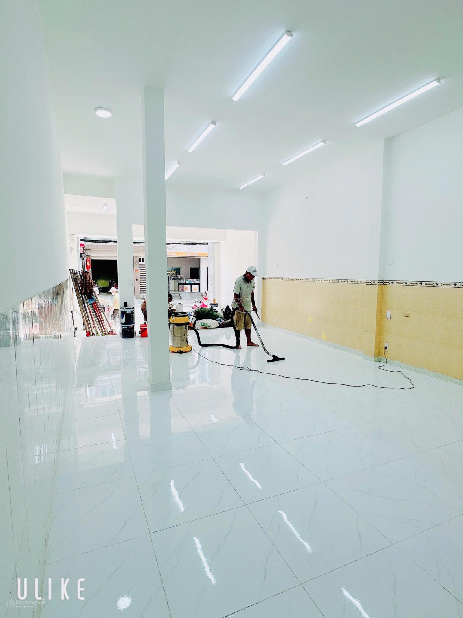 CHO THUÊ NGUYÊN TÒA NHÀ MỚI MẶT TIỀN ĐƯỜNG TÂN QUÝ [5.5m x 22m] 4 lầu - 9PN - 9WC