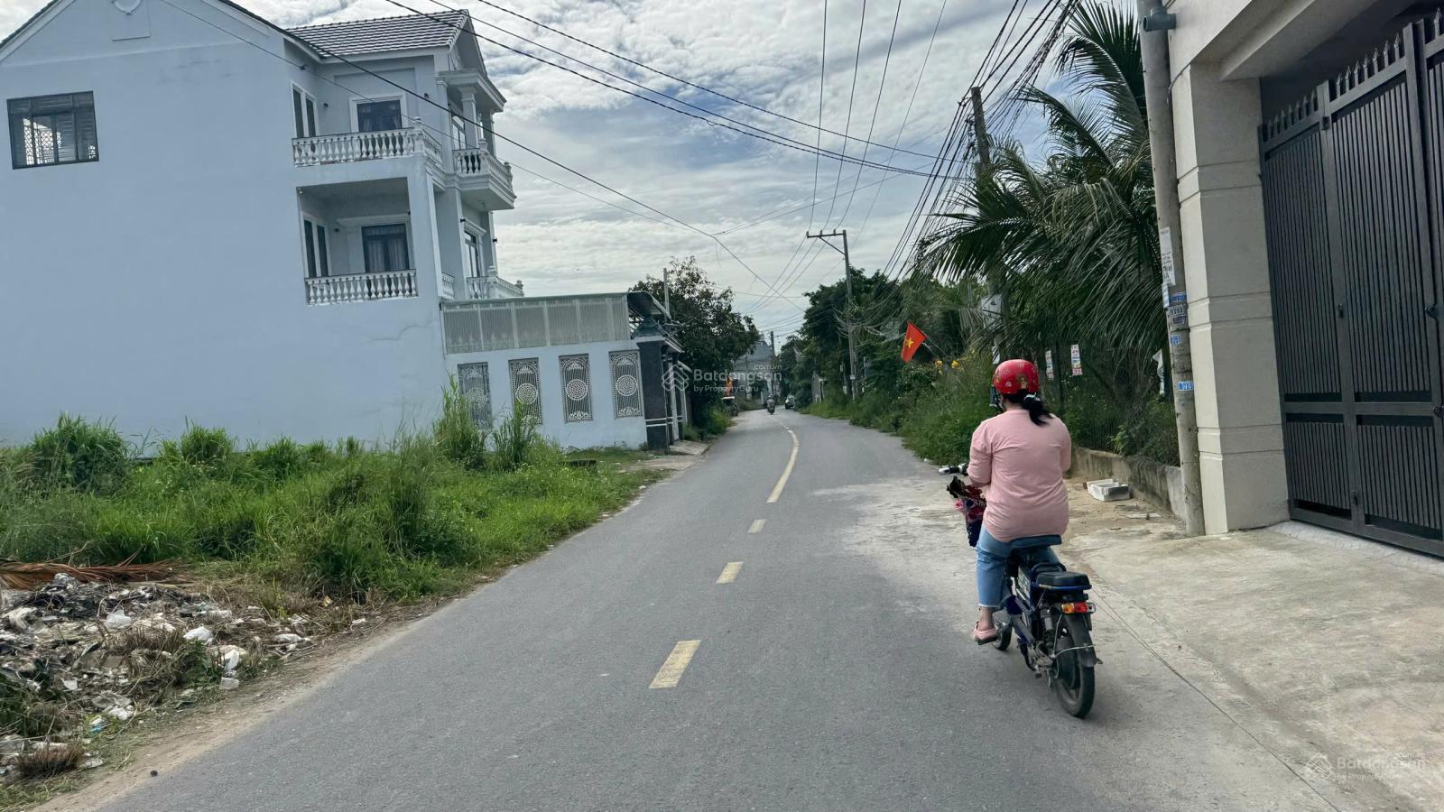 Chính chủ bán Lô Góc 7x15 Sổ Riêng, Đường nhựa 8m ngay Gần cây xăng 75, Đồng Khởi