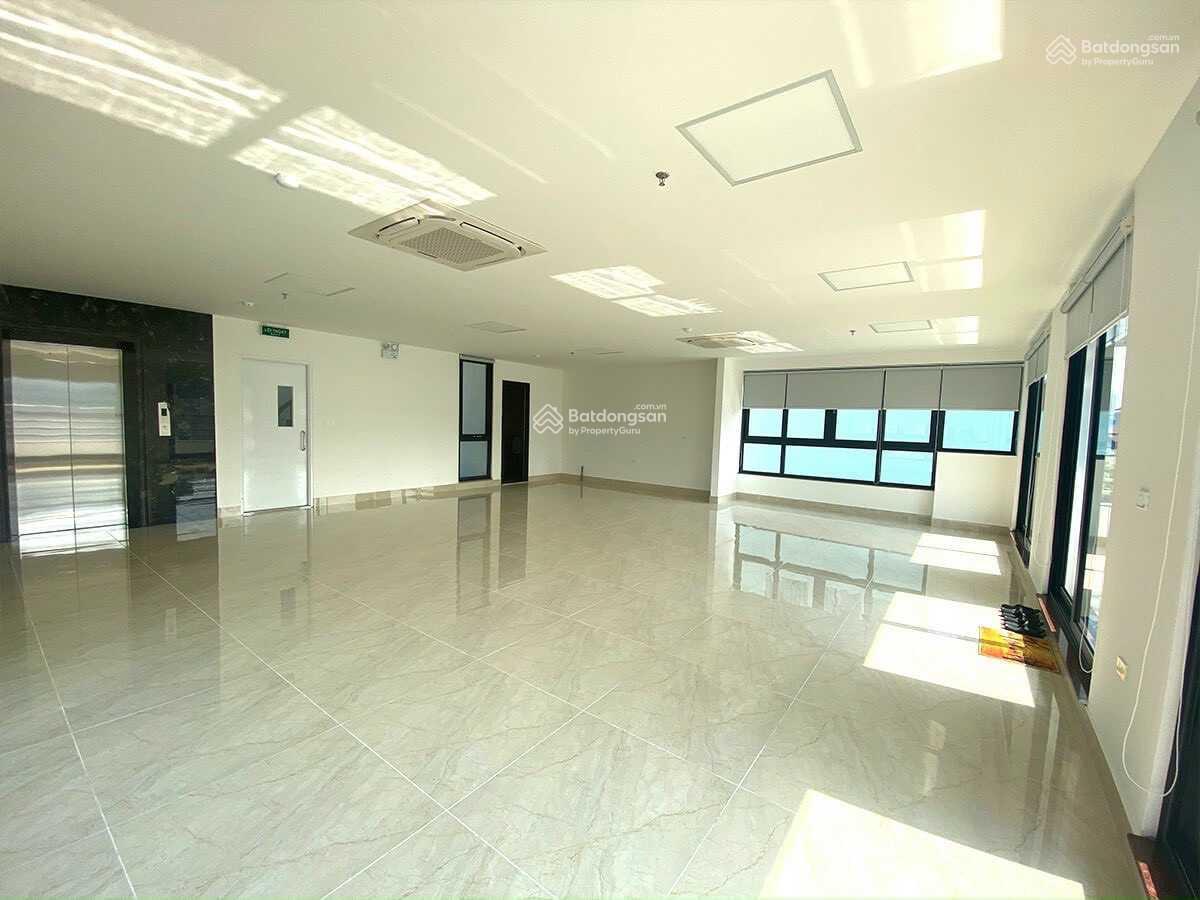 Cho thuê nhà nguyên căn Hoàng Quốc Việt Nghĩa Đô: 90m2 x 5 tầng - thang máy vù vù - xe tải to vào Cho thuê nhà nguyên căn Hoàng Quốc Việt Nghĩa Đô: 90m2 x 5 tầng - thang máy vù vù - xe tải to vào