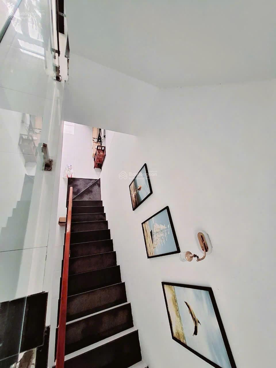 Bán nhà đẹp 3 tầng kiệt oto Hồ Xuân Hương gần biển Mỹ Khê, Ngũ Hành Sơn giá 7,2 tỷ tl