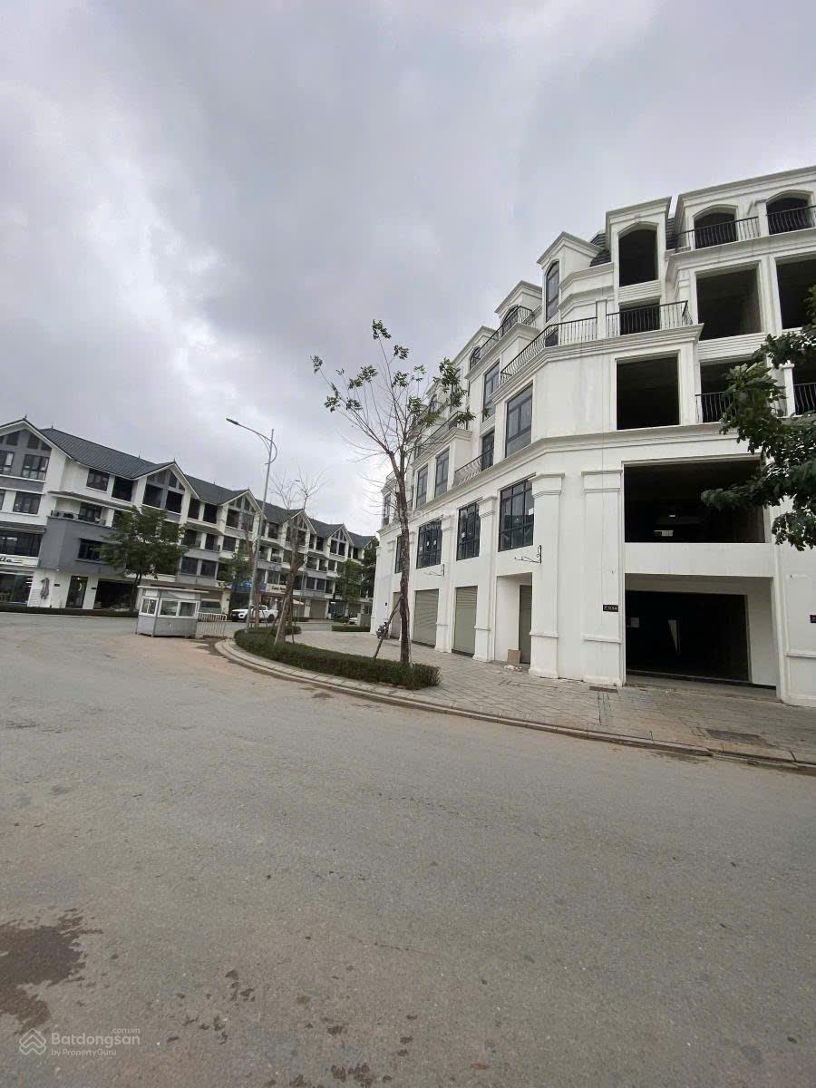 Bán biệt thự Vinhomes Đan Phượng 100m2 lô góc mặt tiền 18m đường 60m chỉ 16 tỷ thuê 50tr/th Bán biệt thự Vinhomes Đan Phượng 100m2 lô góc mặt tiền 18m đường 60m chỉ 16 tỷ thuê 50tr/th