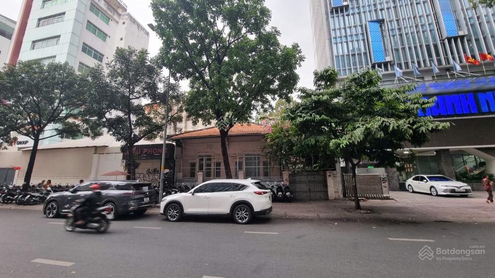 Bán nhà MT Nguyễn Đình Chiểu P.Võ Thị Sáu Q3, DT 17x20m CN 333.4m2 Giá 260 Tỷ