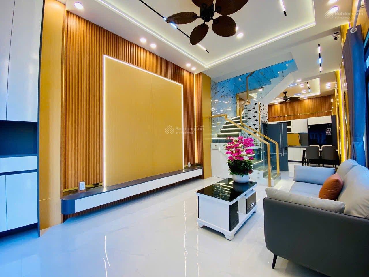 ban nhà sát mặt tiền đường nguyễn thai sơn phường 7 go vấp