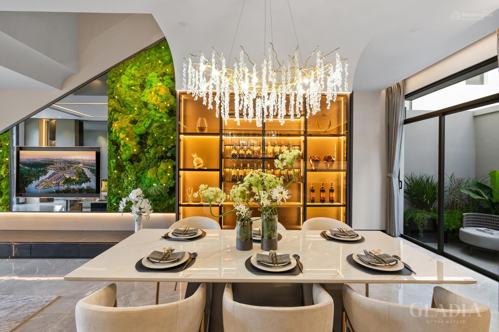 Gladia: Biệt thự đơn lập 240m², sẵn sổ, CK lên tới 6,1 tỷ, thanh toán 11,9 tỷ nhận nhà ngay