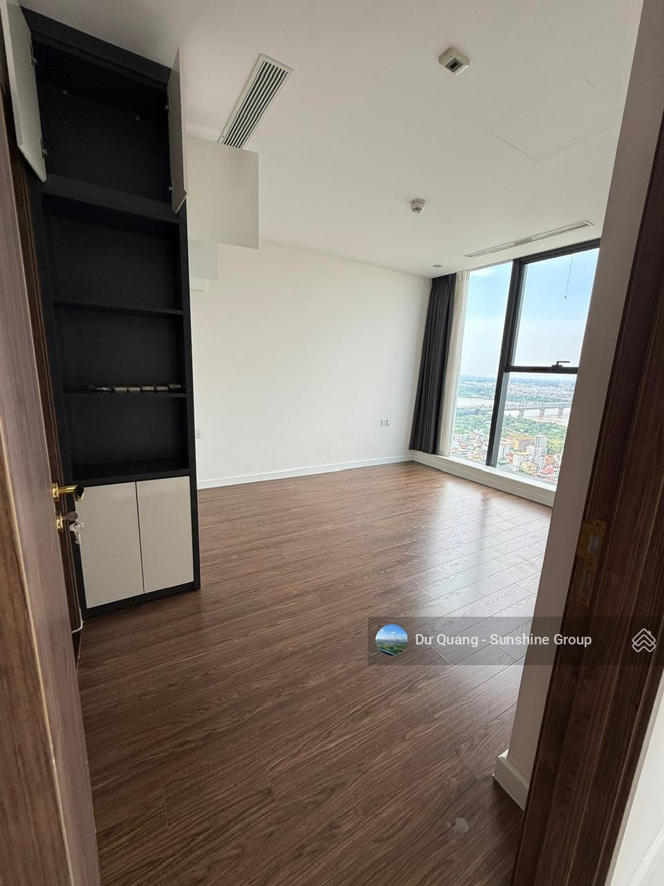 Chủ cần bán gấp căn 3PN Sunshine City - 100m2 thông thuỷ - view sông Hồng - 9,5 tỷ bao phí (sẵn sổ)