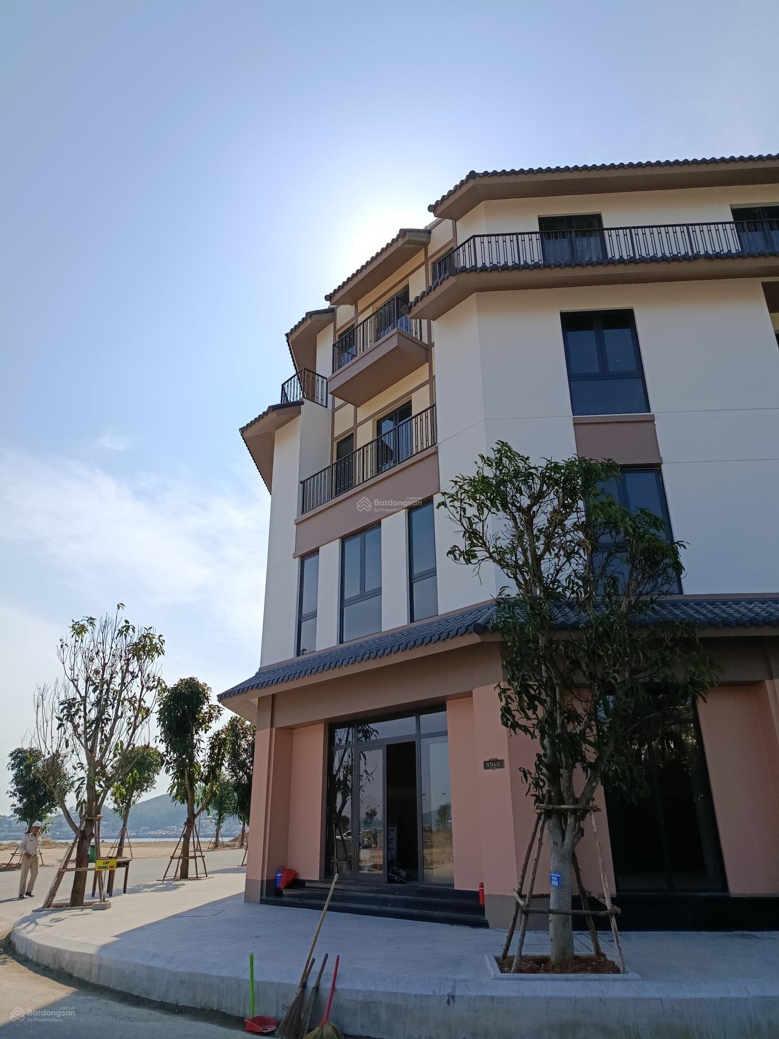 Bán nhà Liền Kề tại Vinhomes Pearl Bay, 10,2 tỷ, 63m2.