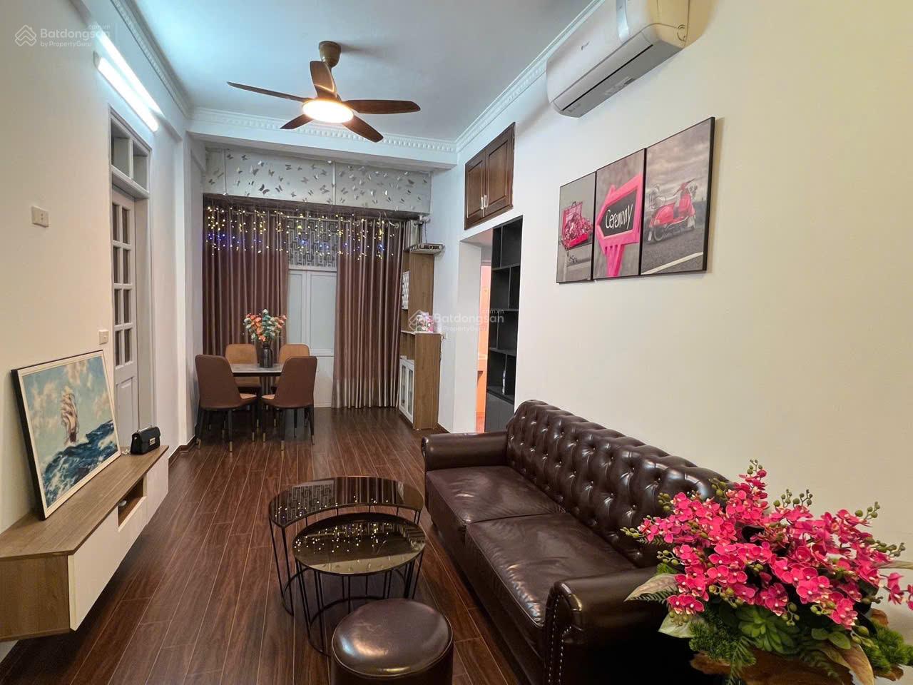 BÁN CĂN HỘ TẬP THỂ NGHĨA TÂN CHO VỢ CHỒNG TRẺ - NGAY CẠNH CHỢ NGHĨA TÂN. BÁN CĂN HỘ TẬP THỂ NGHĨA TÂN CHO VỢ CHỒNG TRẺ - NGAY CẠNH CHỢ NGHĨA TÂN.