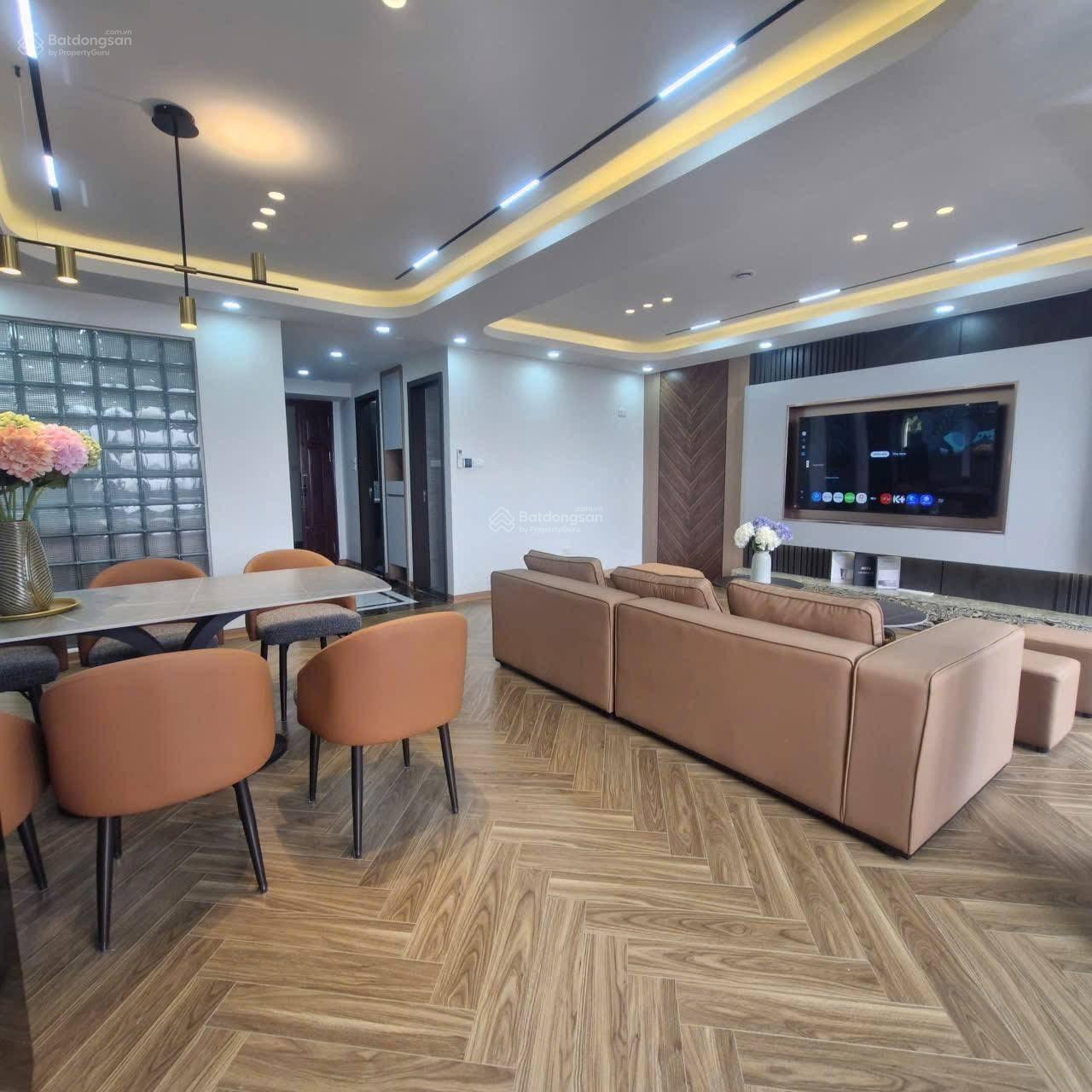 Bán CH 3PN/WC 111M tầng trung BC Đông Nam Full nội thất giá 11,5 tỷ CC Trung Kính LH 0976 122 *** Bán CH 3PN/WC 111M tầng trung BC Đông Nam Full nội thất giá 11,5 tỷ CC Trung Kính LH 0976 122 ***