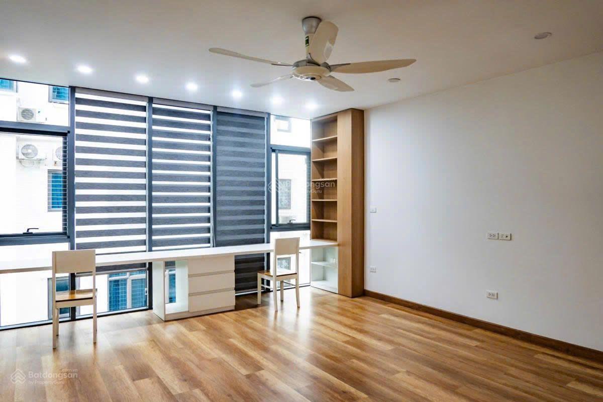 Trung tâm Kim Mã, Ba Đình. 69m2, 6T thang máy, cách 1 nhà ra ô tô. Hàng xóm Lotte Đào Tấn