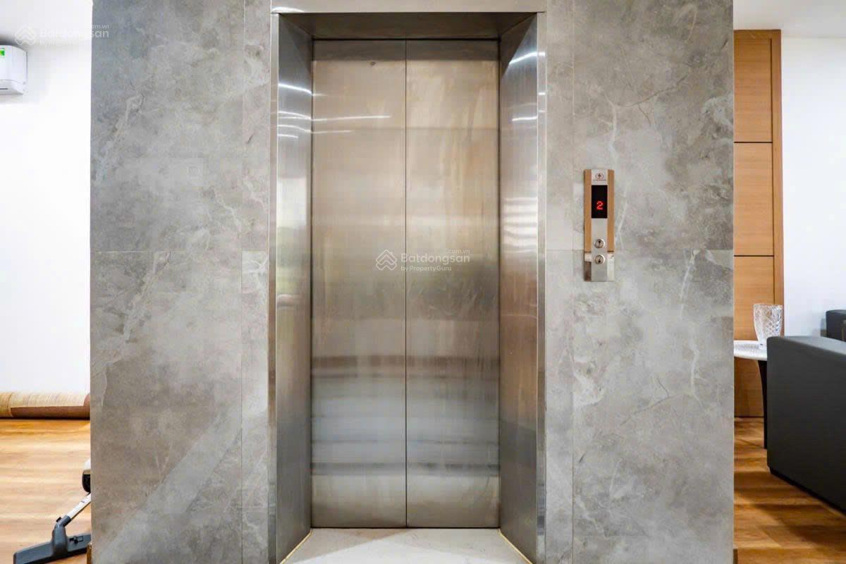 Trung tâm Kim Mã, Ba Đình. 69m2, 6T thang máy, cách 1 nhà ra ô tô. Hàng xóm Lotte Đào Tấn