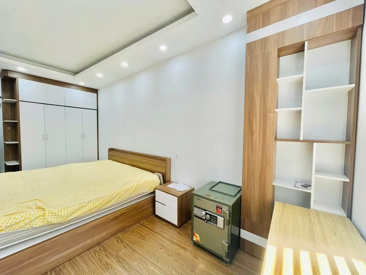 CHÍNH CHỦ bán nhà phố TÔN ĐỨC THẮNG - HÀNG BỘT DT 25m2 5T 40m OTO TRÁNH - GẦN HỒ bán nhỉnh 6 tỷ