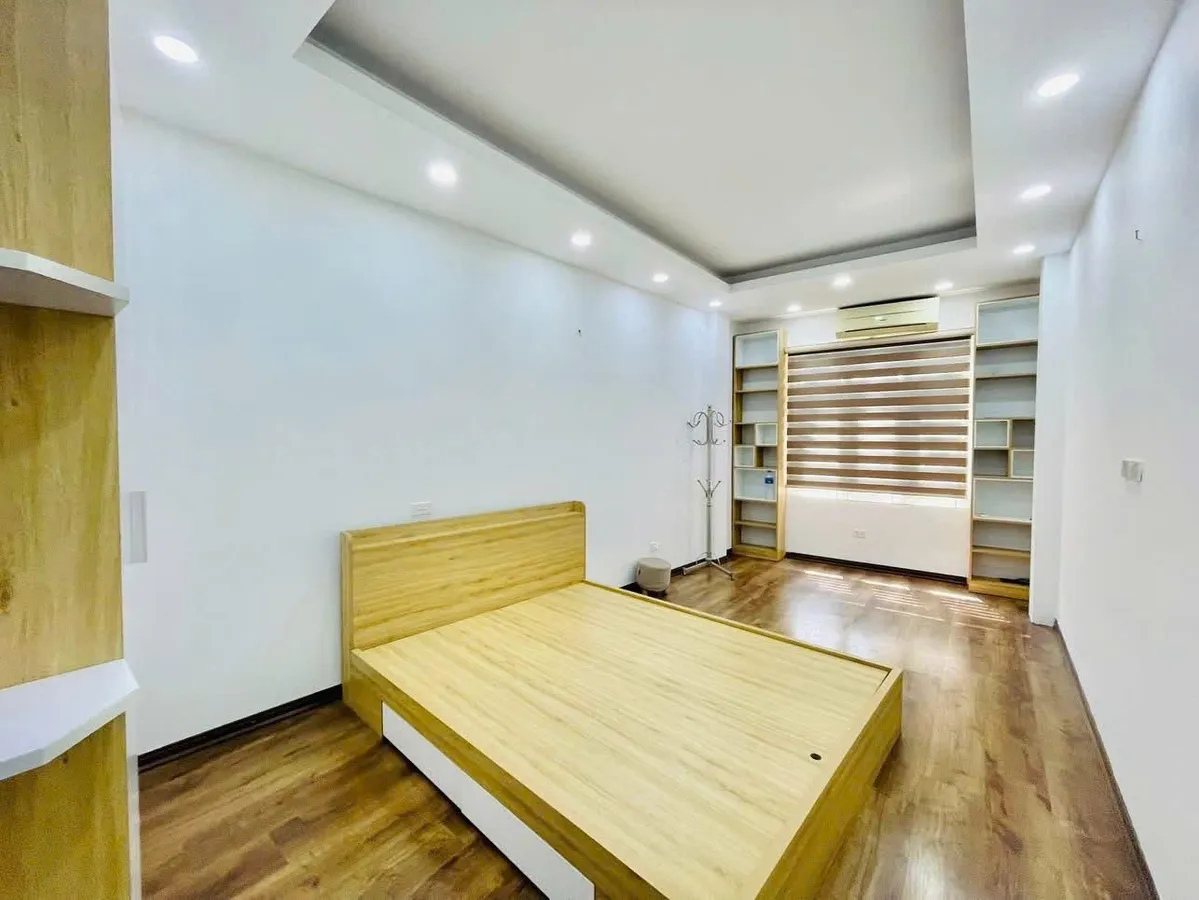 CHÍNH CHỦ bán nhà phố TÔN ĐỨC THẮNG - HÀNG BỘT DT 25m2 5T 40m OTO TRÁNH - GẦN HỒ bán nhỉnh 6 tỷ