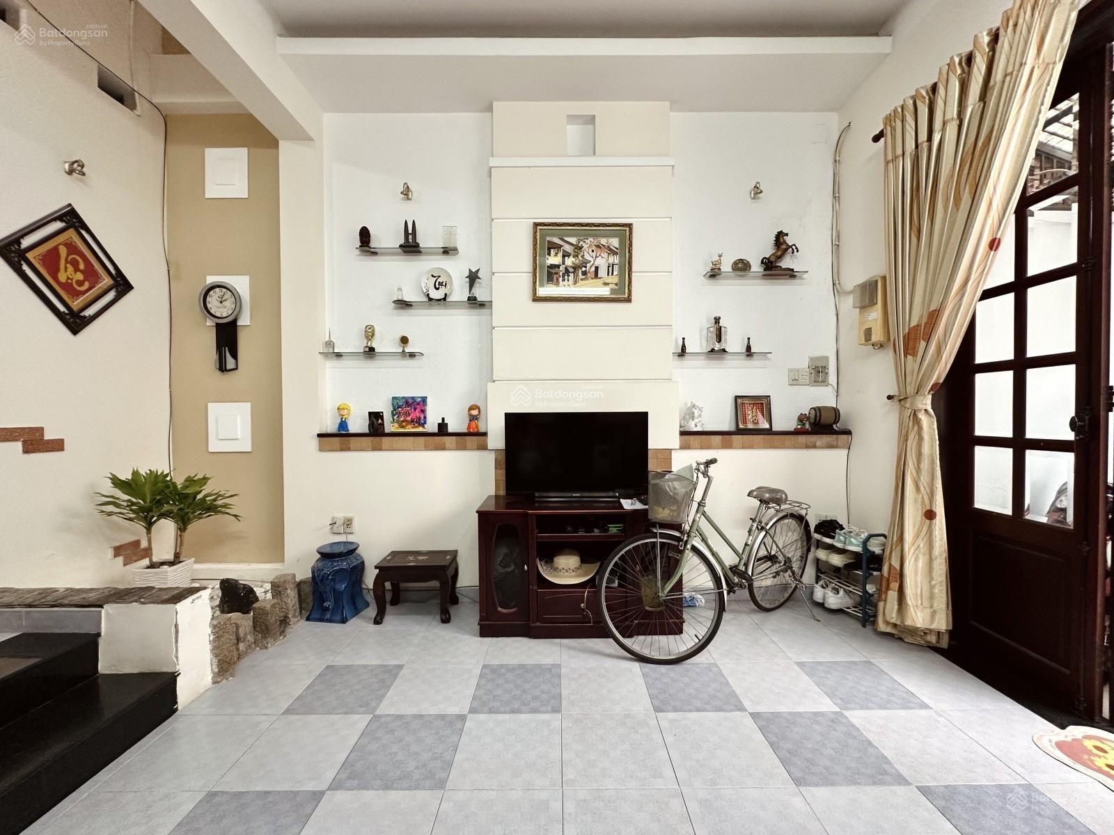 Bán nhà Lê Hồng Phong Phường 10 Quận 10 (5x11m, 3 lầu) giá 11.2 tỷ