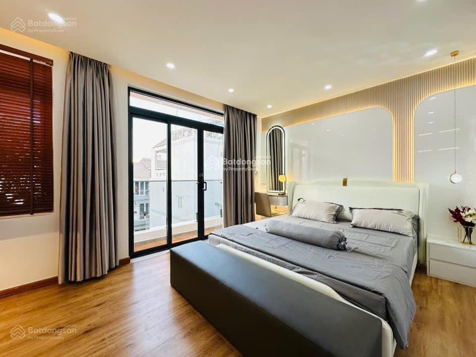 Bán nhà đường Nguyễn Đình Chiểu, Phường 5, Quận 3, Dt: 5,7x14m, 3 tầng, Giá 15,5 tỷ