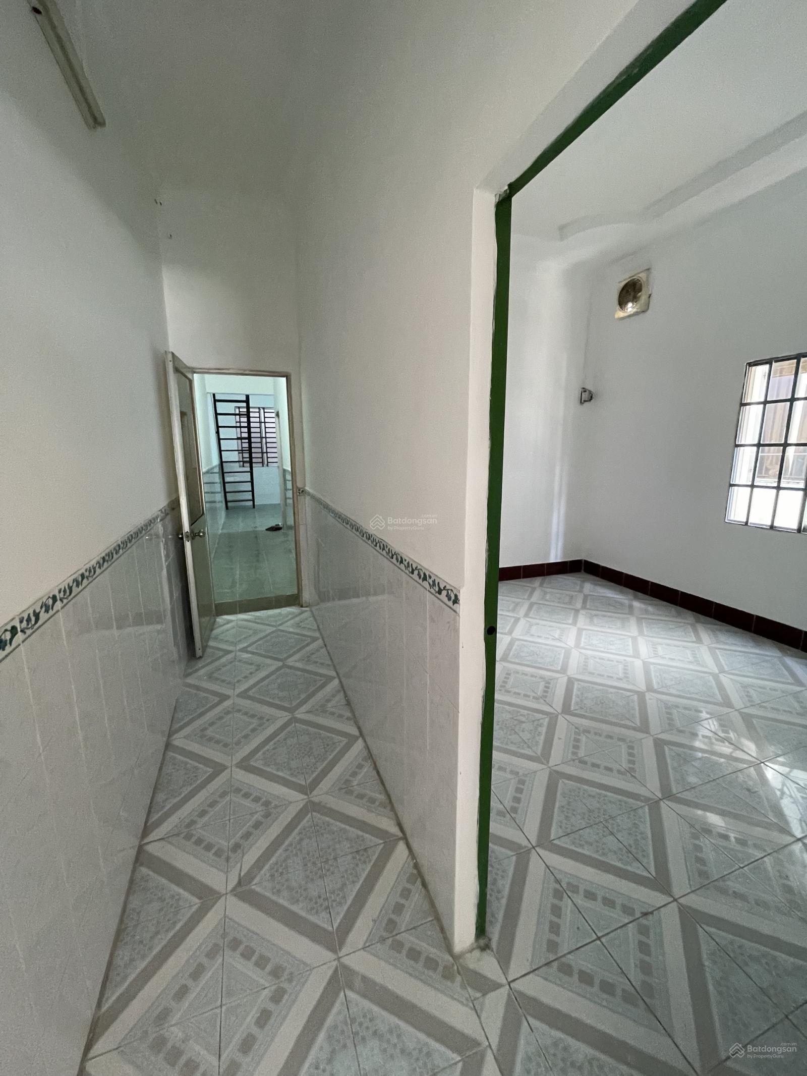 Chính chủ cần bán căn nhà gác đúc 1 sẹc Phạm Văn Thuận đường kính doanh DT 5x23m giá 4 tỷ 690tr