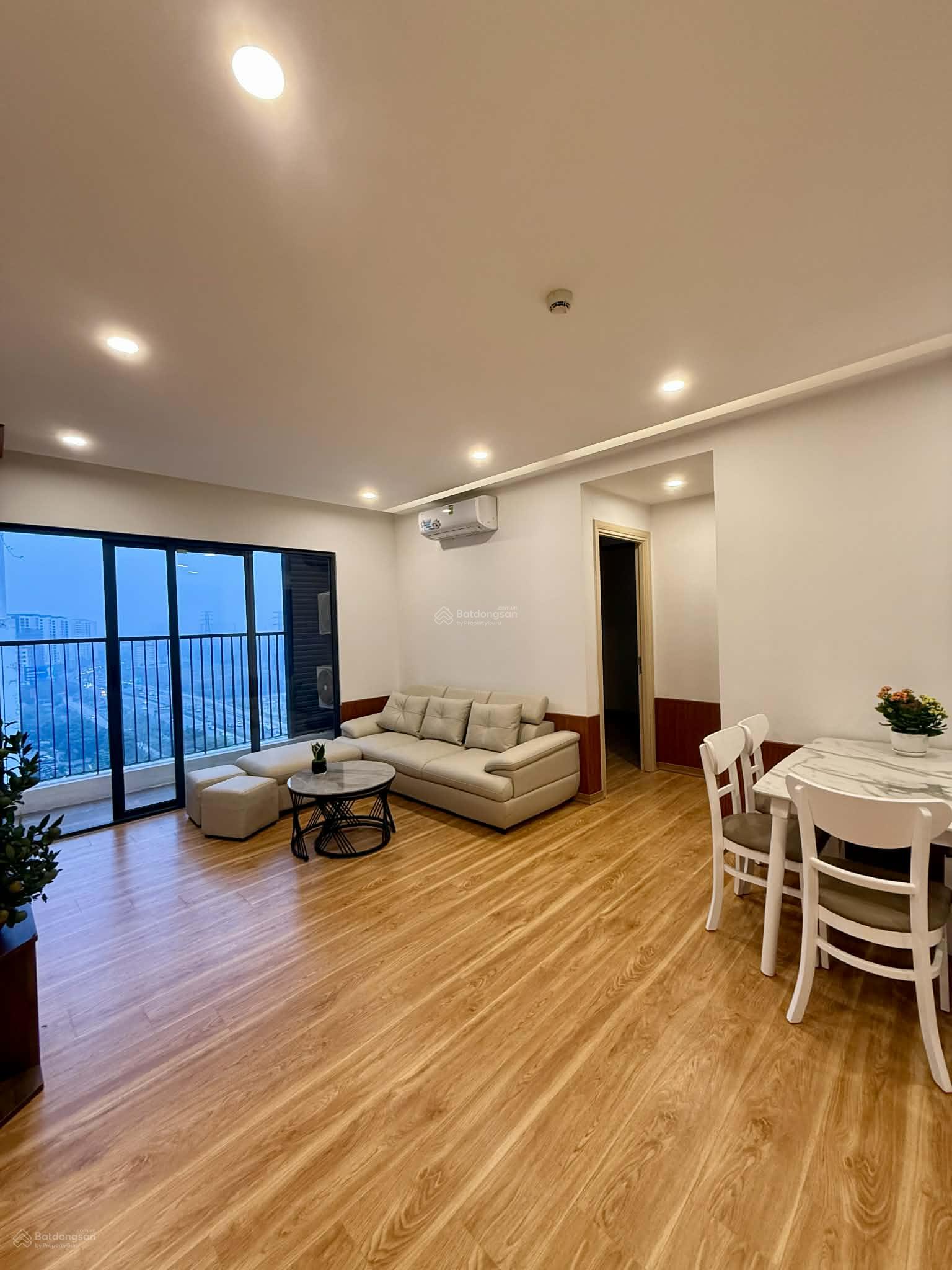 Bán Chung Cư Hồng Hà EcoCity toà Thương Mại, DT 90m2, Căn Góc, 3 Ngủ, Full nội thất đẹp, chỉ 6t6