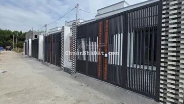 Chỉ 350tr sở hữu ngay nhà mới xây kiên cố sổ hồng riêng thổ cư 100%, gần Cầu Bạch Đằng 2