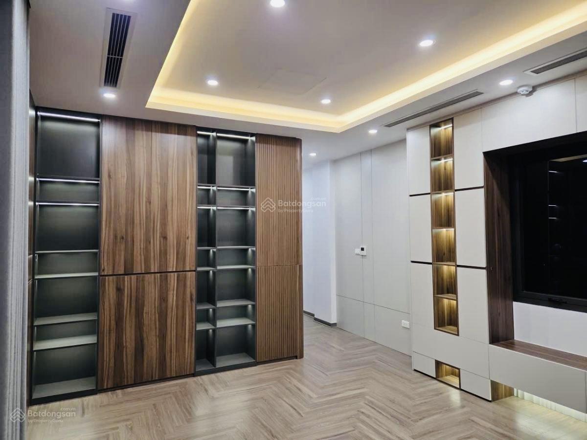 Mót Hơn 30 Tỷ Toà Văn Phòng Cầu Giấy 78m2 9 Tầng Thang Máy, Phân Lô Có Hầm Thông Sàn, Giá: 34.8 Tỷ