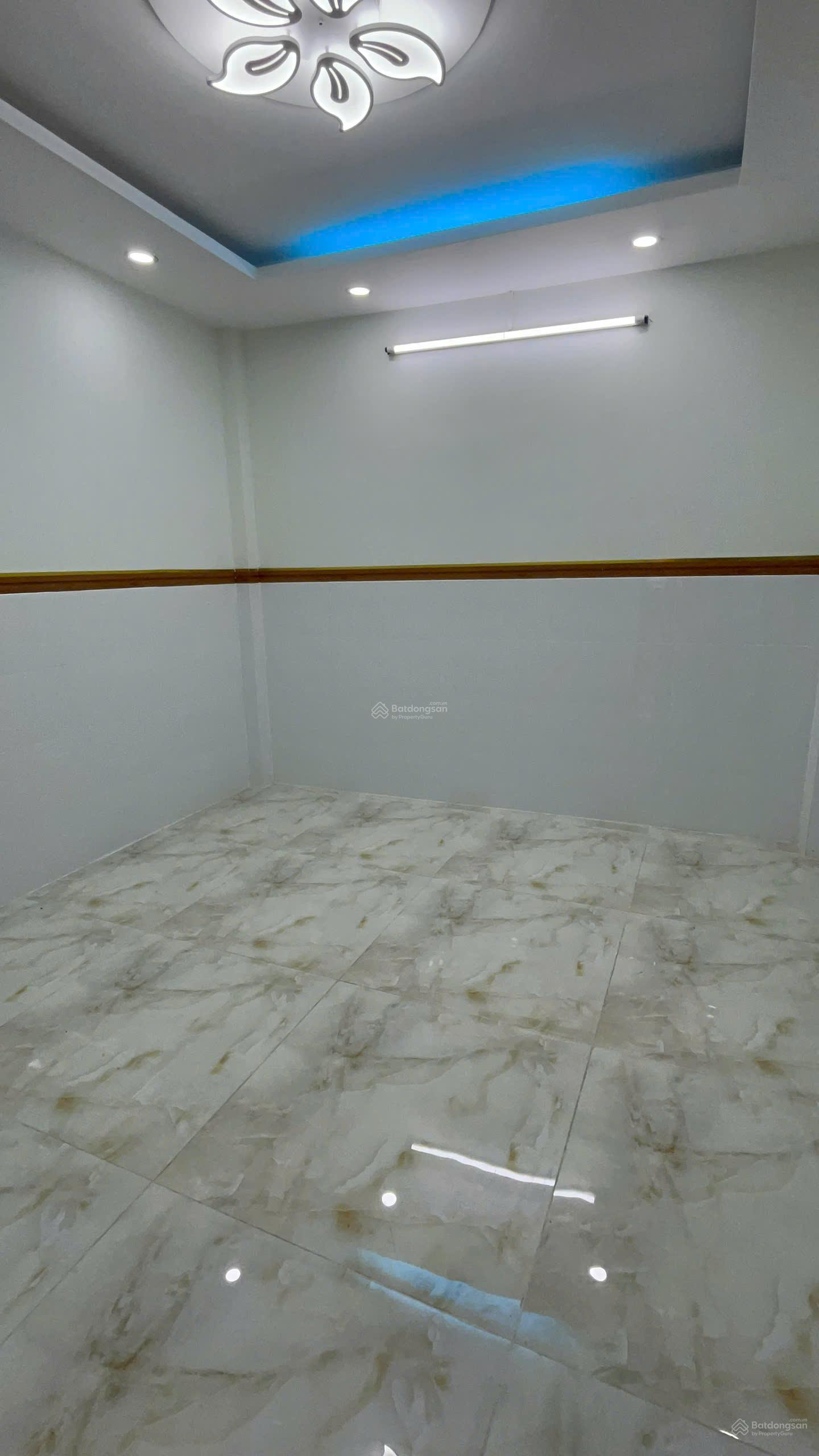 Nhà Mới Bán Gấp HXH Tùng Thiện Vương Gần cấy Xăng Q8,42m2 3PN3WC Giá 5,95 tỷ