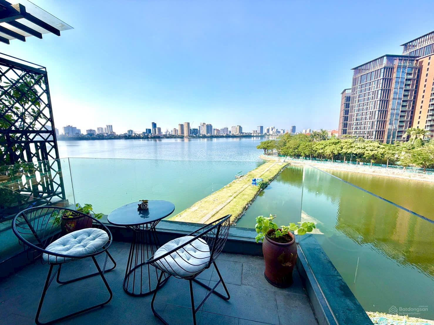 Mảnh đất "Kim Cương" Quảng An - 120m2 - Mặt tiền 8m - Hiếm có khó tìm