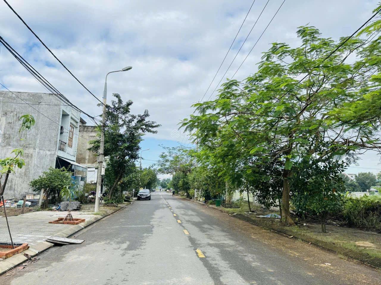 Cần Bán : Phù Đổng đường 5m5 thông dài -Hoà Xuân -Dt: 100m sạch đẹp Cần Bán : Phù Đổng đường 5m5 thông dài -Hoà Xuân -Dt: 100m sạch đẹp