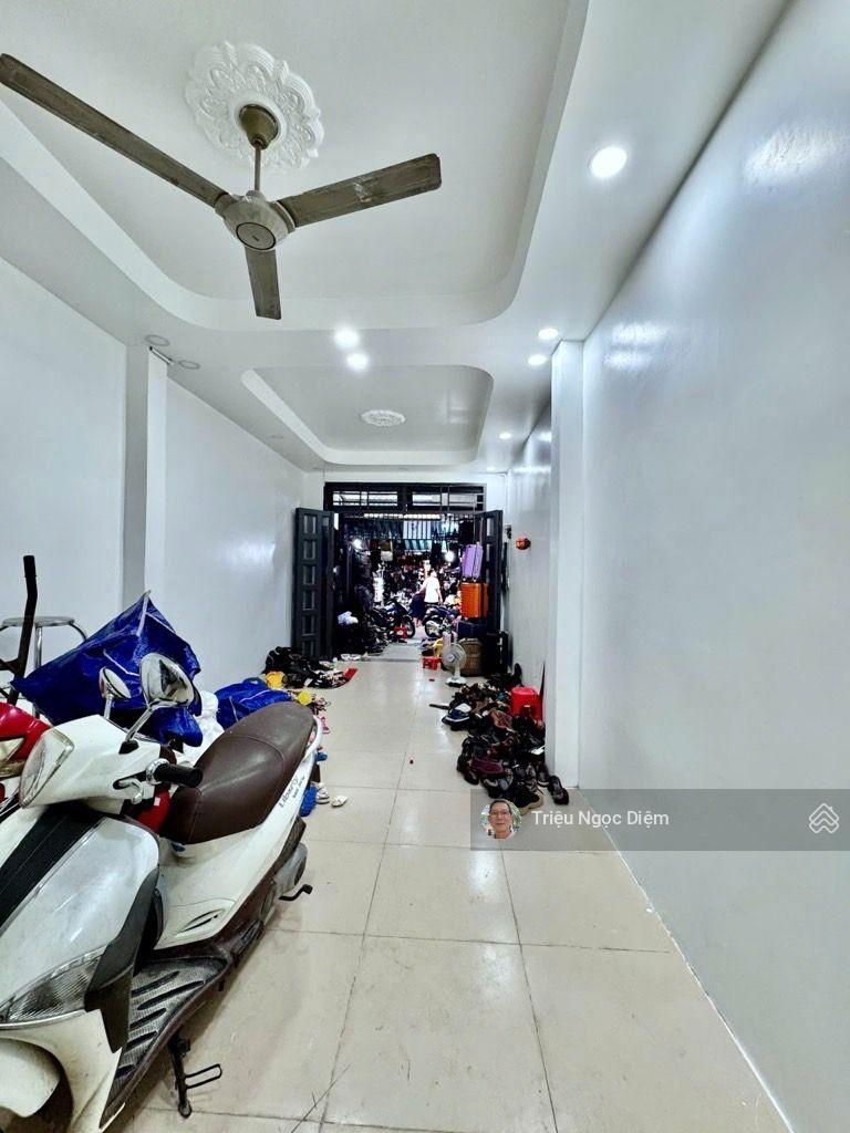 NHÀ CHDV + MẶT BẰNG KINH DOANH QUẬN 3 HẺM 8M Ô TÔ NGỦ TRONG NHÀ - THU NHẬP 50TR/TH.