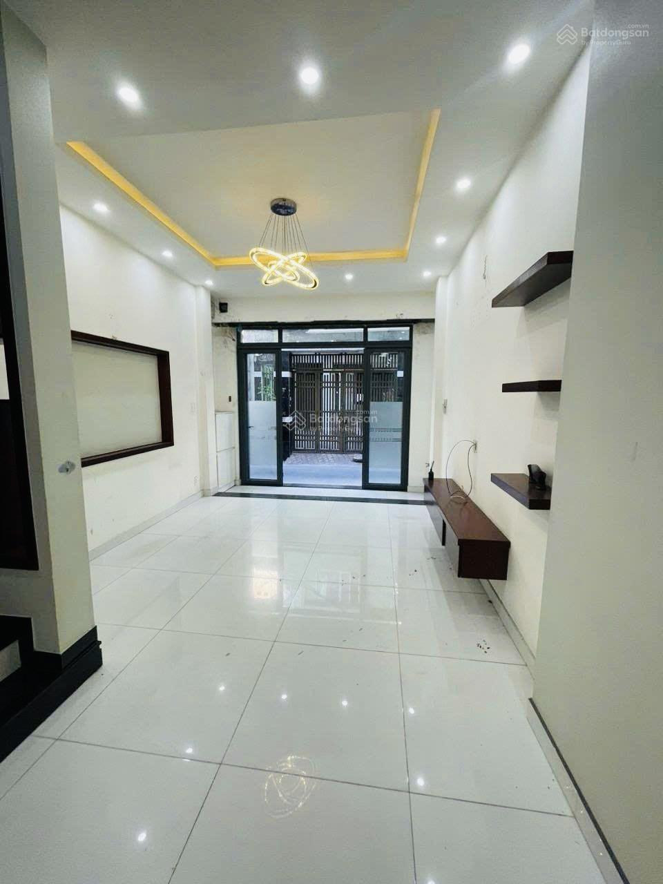 Kỳ Tân Quý - Lê Trọng Tấn - ĐH Công Thương
DT: 4,1 x 13,5 - 2 lầu - Hẻm Ô Tô Thoáng - Chỉ: 8,5T