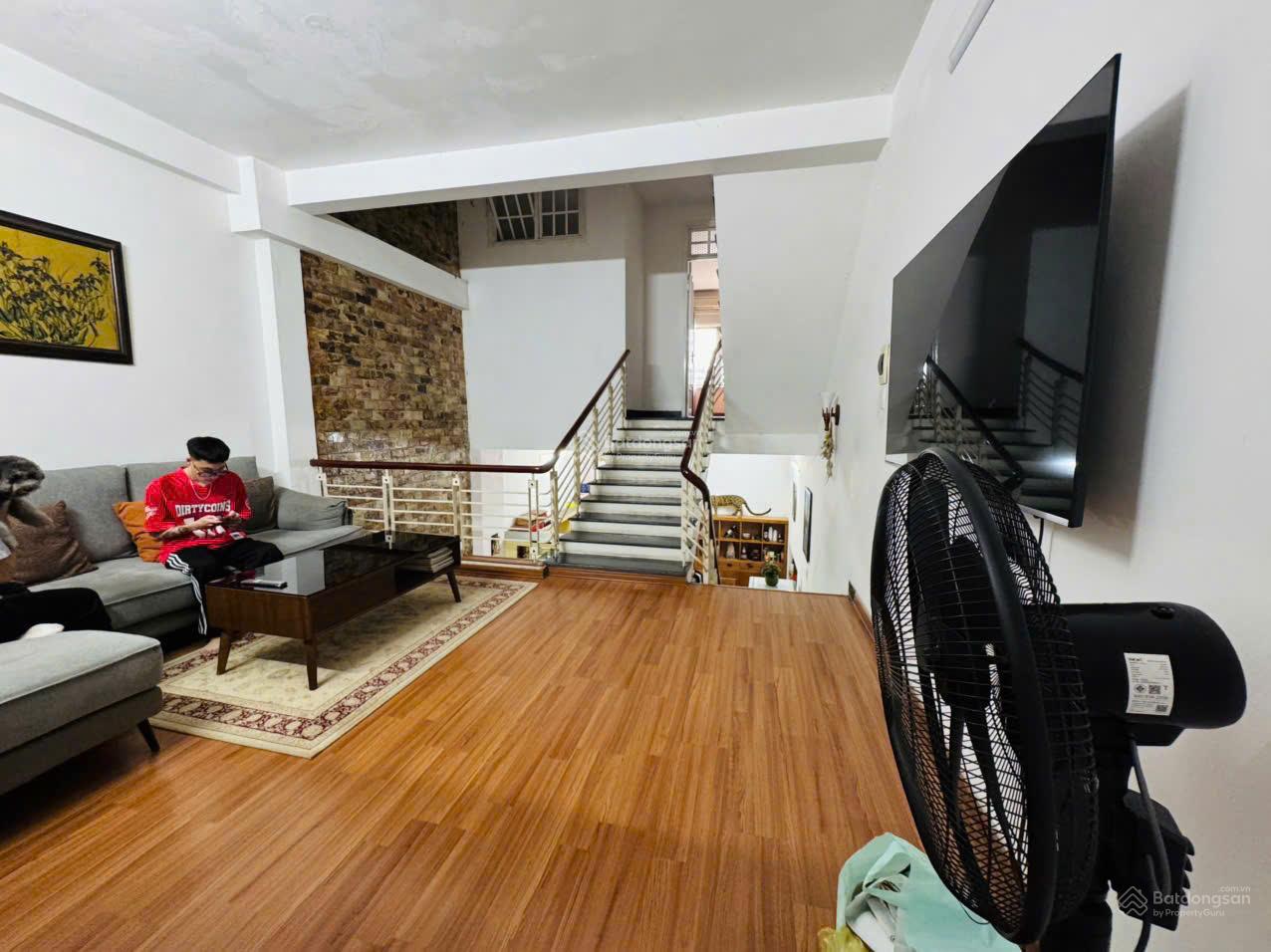 Bán nhà 3 tầng 3 mê MT đường Dũng Sĩ Thanh Khê , Gần biển Nguyễn Tất Thành, DT 5x20m