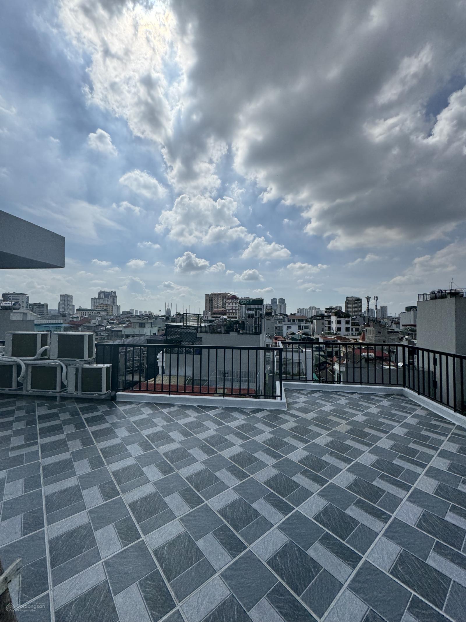 Lô góc phố Lạc Long Quân 80m2 6.5 tầng, lô góc, thang máy vù vù, 45tr/th Lô góc phố Lạc Long Quân 80m2 6.5 tầng, lô góc, thang máy vù vù, 45tr/th